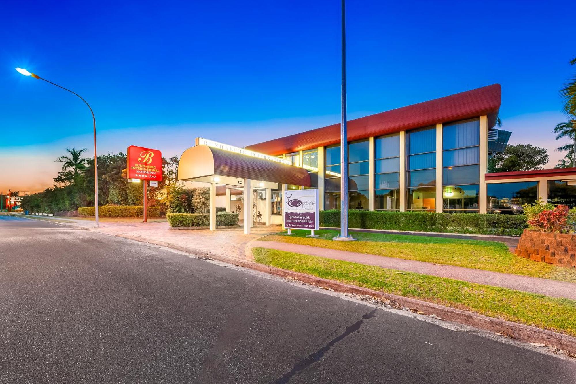 Bundaberg International Motor Inn Buitenkant foto